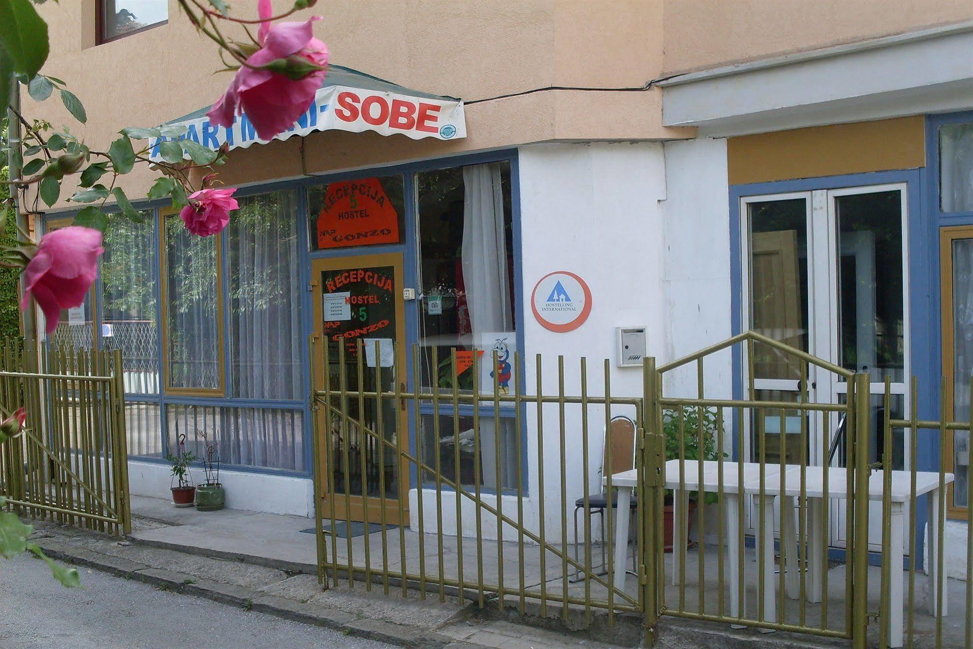 Hostel Gonzo Sarajevo Exterior photo